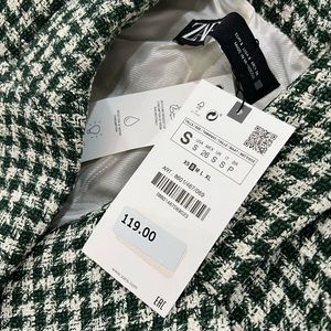 Zara houndstooth ladies suit. Jacket and Pants.